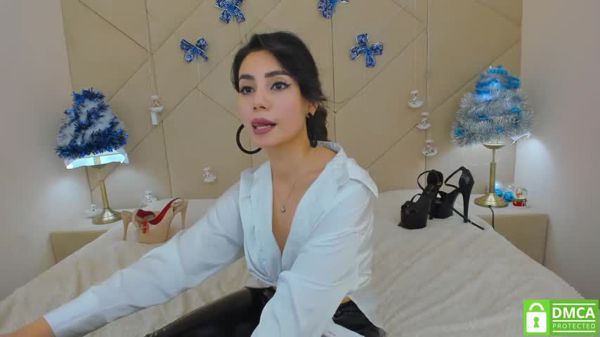 After giving an amazing blowjob, got pussy pounded hard and swallow loads of jizz now!